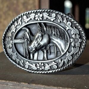 Siskiyou Buckle Co. vintage equestrian horse buckle made in Williams Oregon